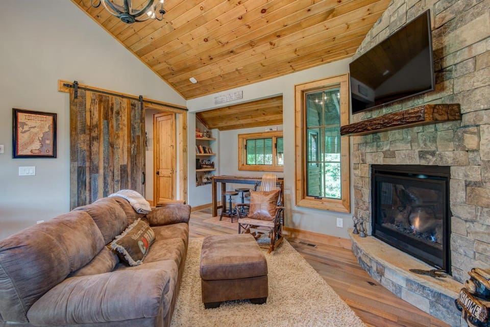 Banner View House in Watauga