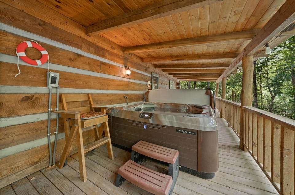 Natures Call House in Watauga