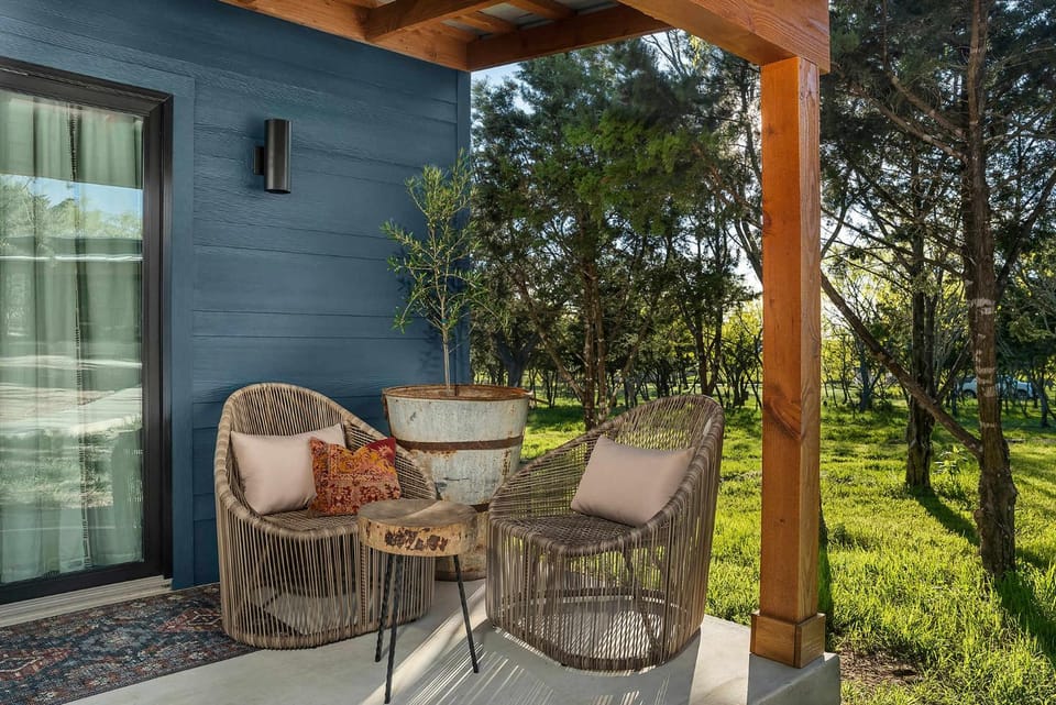 Cielo at Ololo, Hot tub, Outdoor shower, Fire Pit! House in Fredericksburg