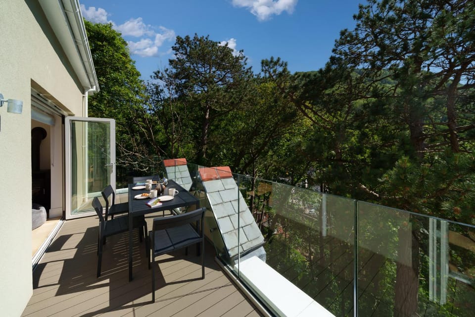 Spring, Day, View (from property/room), Balcony/Terrace, sunbed