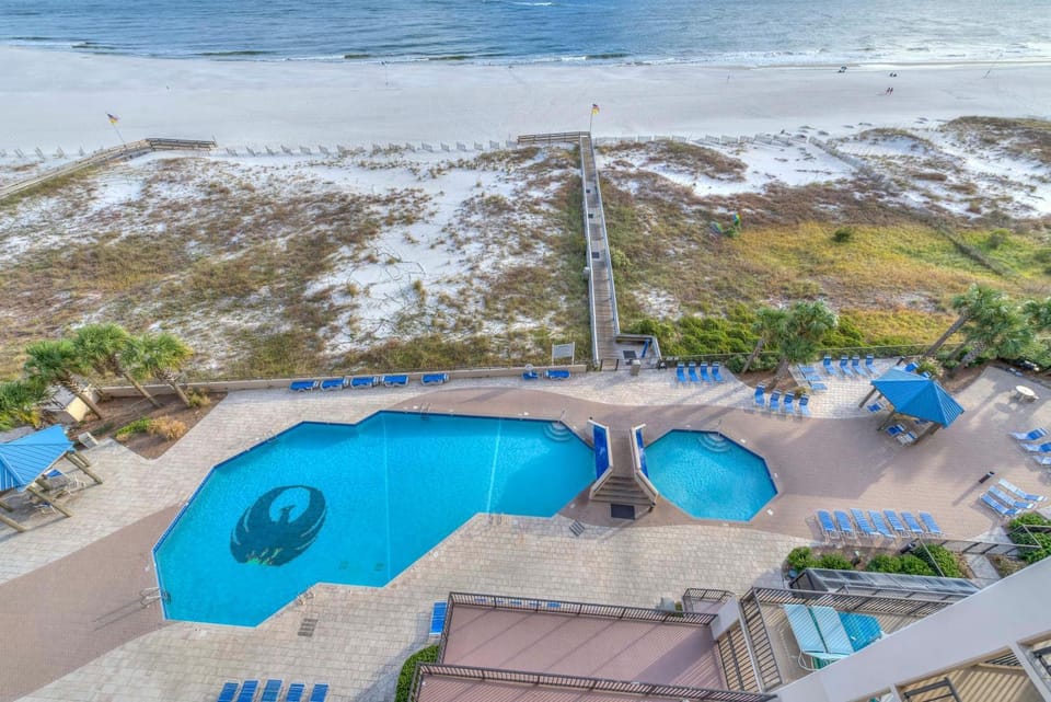 Phoenix East 806 House in Orange Beach