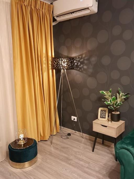 Studio încântător cu parcare gratuită în rezidență Apartment in Bucharest