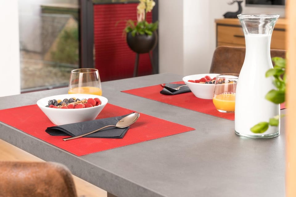 Dining area, Breakfast