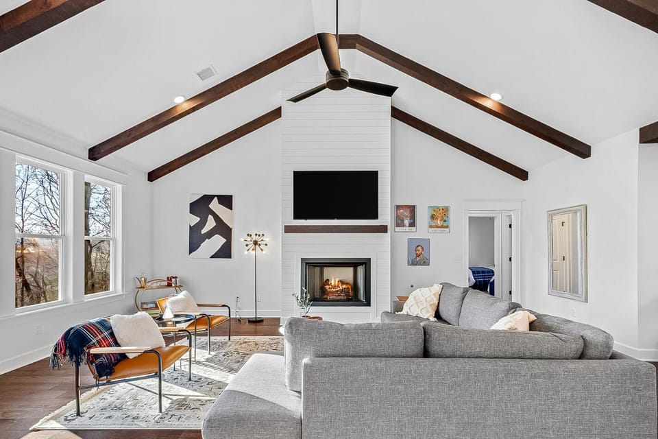 The Dutchman House in Bella Vista