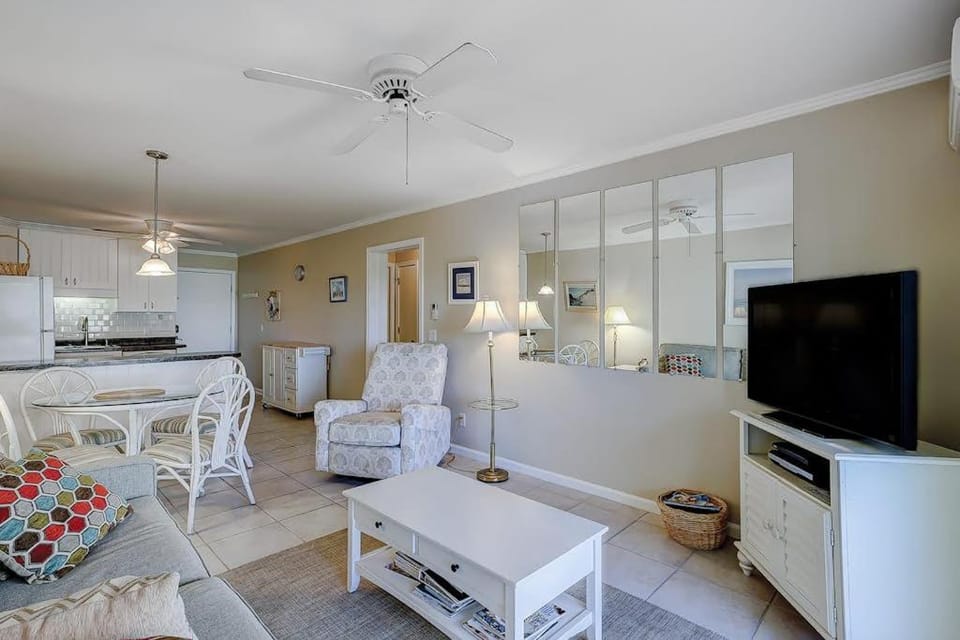 Beachwood Place 3E House in South Forest Beach