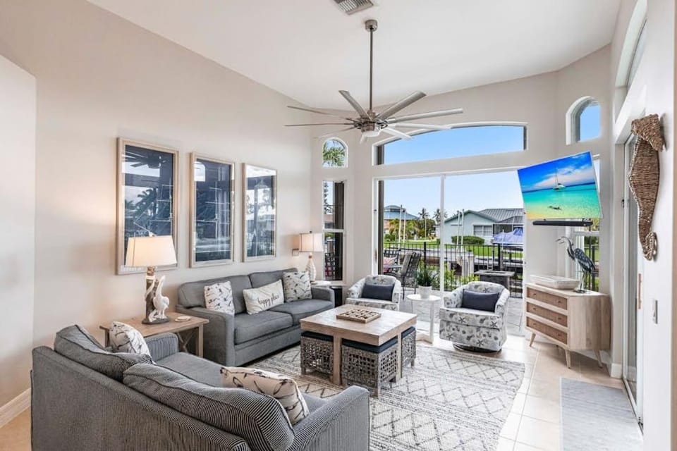 Marco Island Majesty House in Marco Island