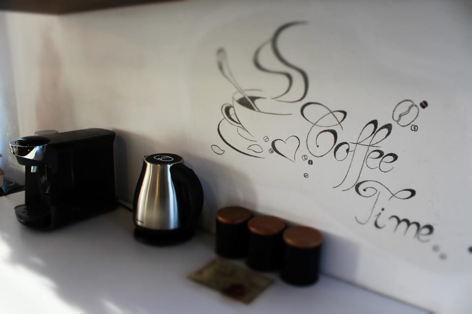 Coffee/tea facilities, Kitchen or kitchenette