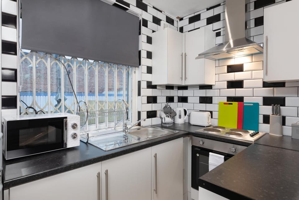 Kitchen or kitchenette, dishwasher, oven, pet friendly, stove, toaster