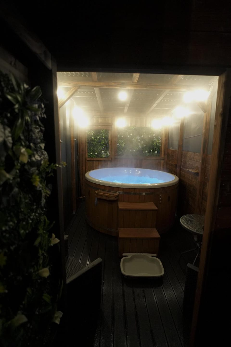 Stodoła Orłów - Domek loftowy na wyłączność z tarasem i zadaszonym klimatycznym jacuzzi Apartment in Poland