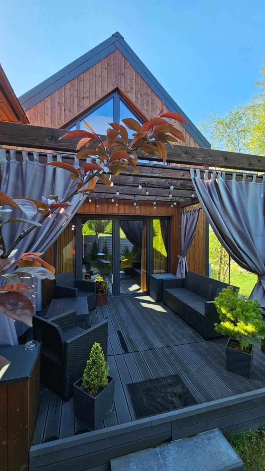 Stodoła Orłów - Domek loftowy na wyłączność z tarasem i zadaszonym klimatycznym jacuzzi Apartment in Poland