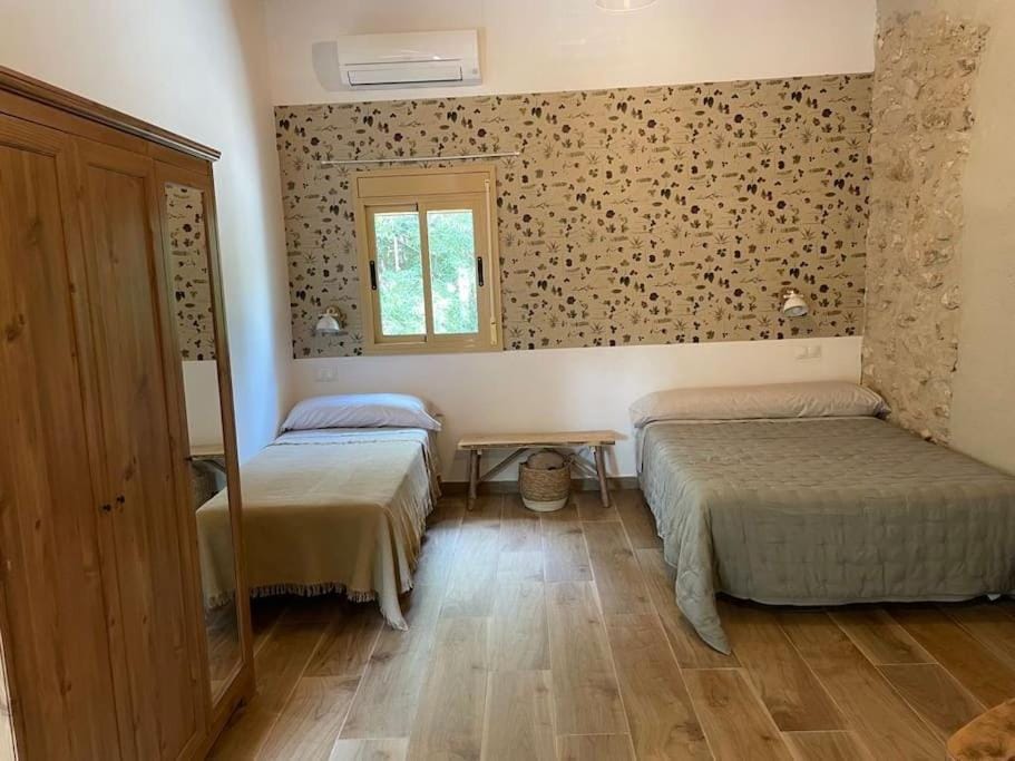 MASIA FINCA MAS ROIG House in Montsià