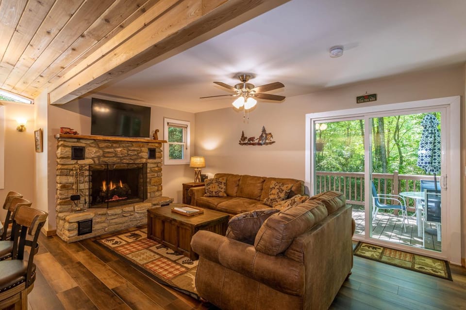 Cozy Cottage House in Watauga
