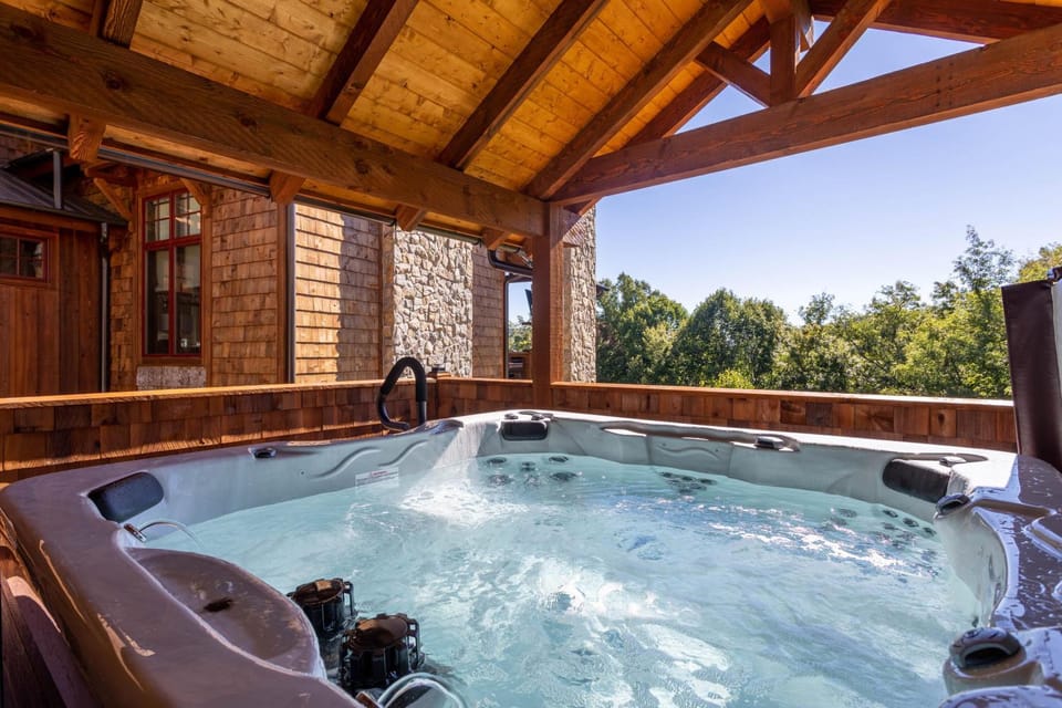 Birds Nest Retreat at Eagles Nest House in Watauga