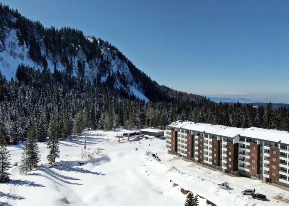 Property building, Natural landscape, Mountain view