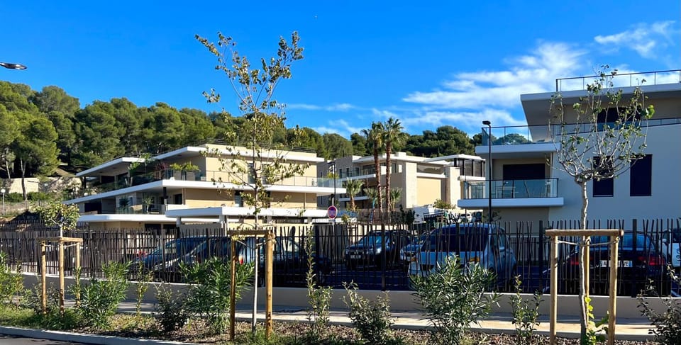 L'apart'83 - T2 classé 5 étoiles - Belle vue sur la baie du Lazaret Apartment in La Seyne-sur-Mer