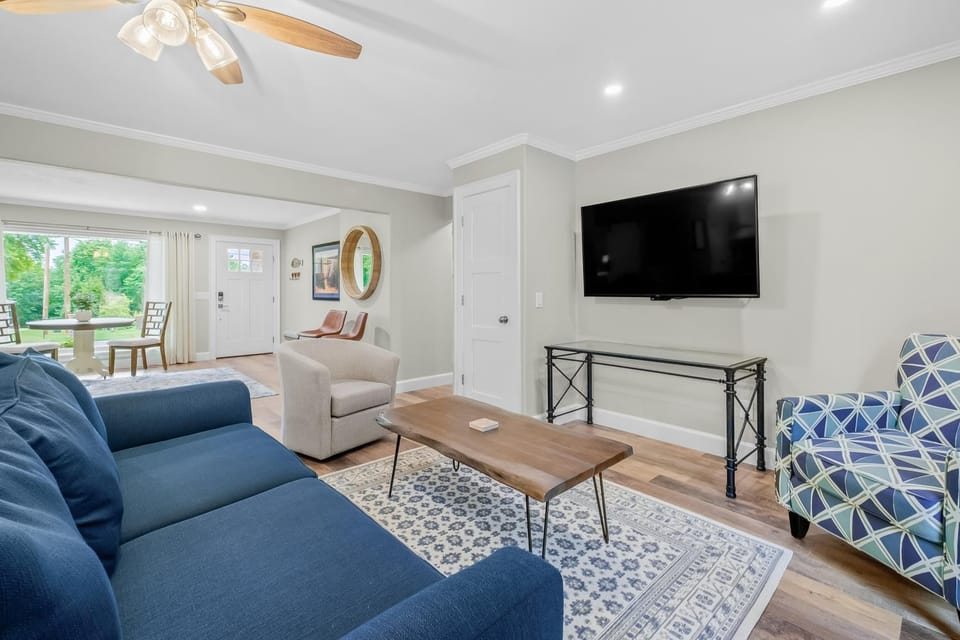 Wichita Landing House in Beaver Lake