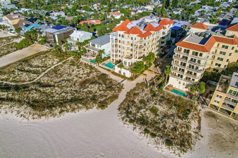 Slow M'Ocean House in Clearwater Beach