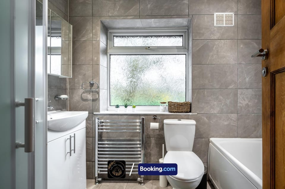 Toilet, Bathroom, Bath