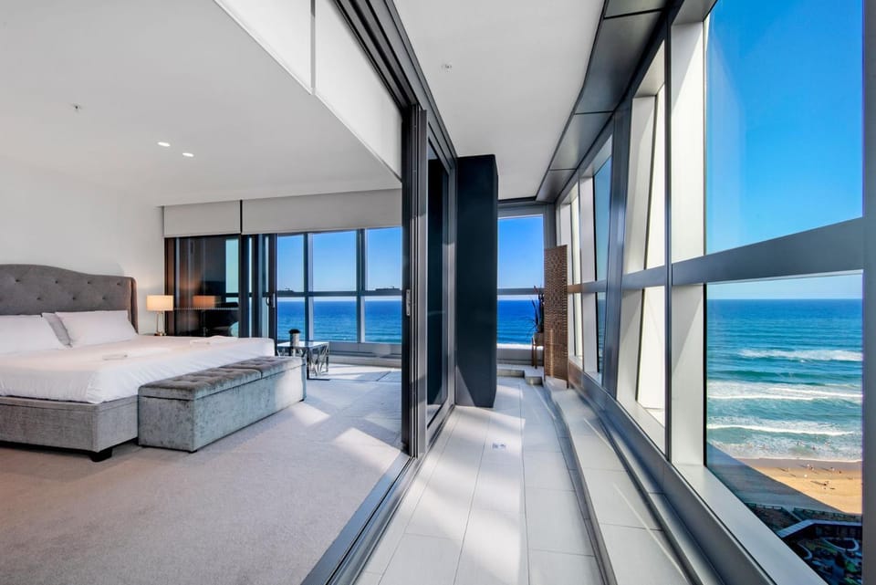 Jewel Broadbeach Luxury Apartment - CoastHM Apartment in Surfers Paradise