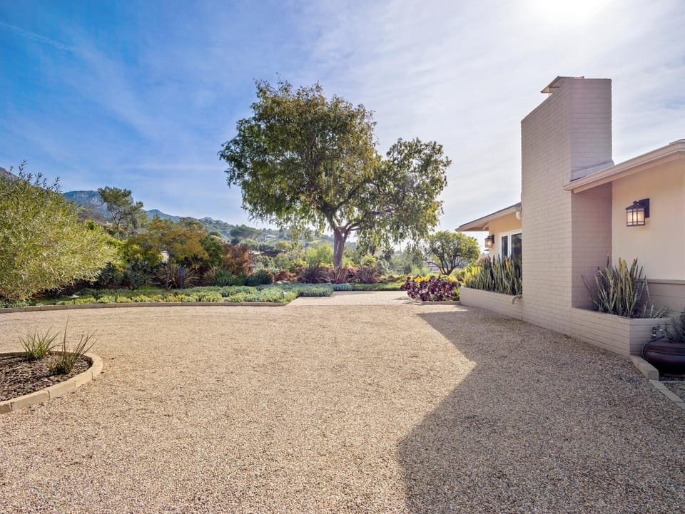 Private Estate Above Foothill Road House in Santa Barbara