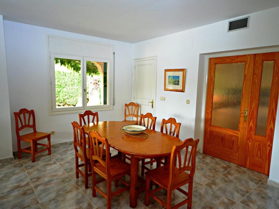 Casa con Piscina, Wifi, A/A y Barbacoa en Sant Pere Pescador - ES-89-82 Villa in Alt Empordà