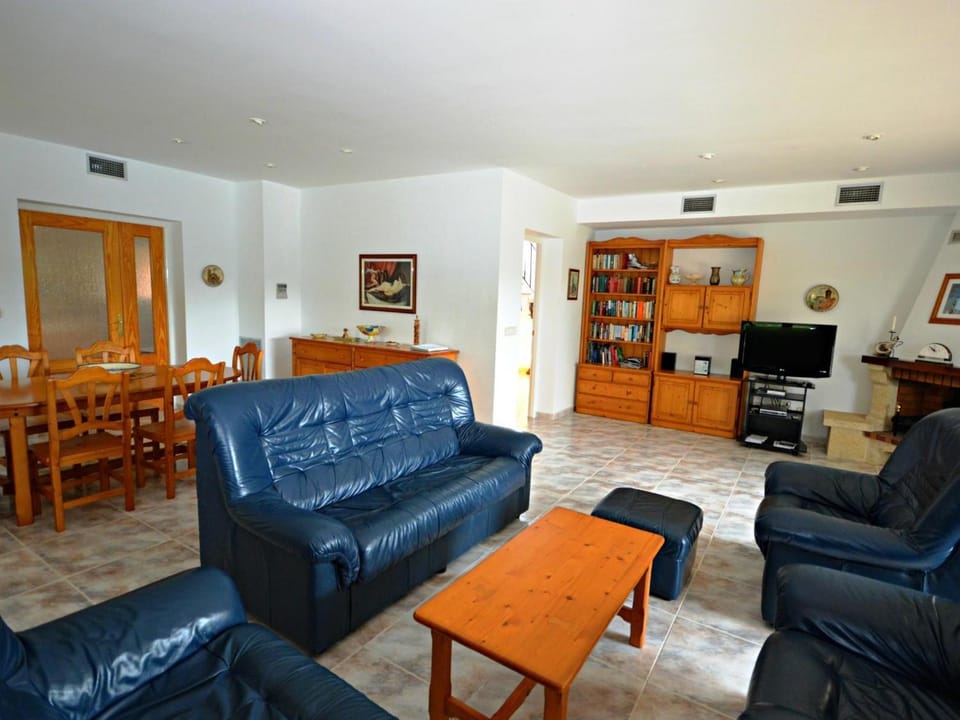 Casa con Piscina, Wifi, A/A y Barbacoa en Sant Pere Pescador - ES-89-82 Villa in Alt Empordà