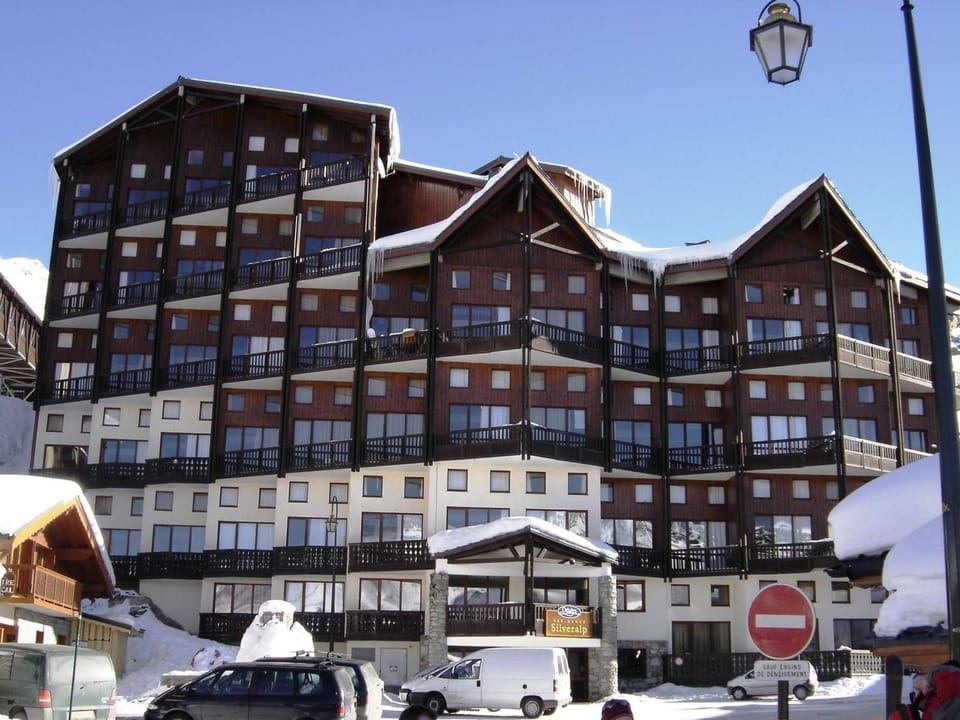 Appartement montagne rénové, 6 pers, proche pistes et commodités - FR-1-637-59 Apartment in Les Allues