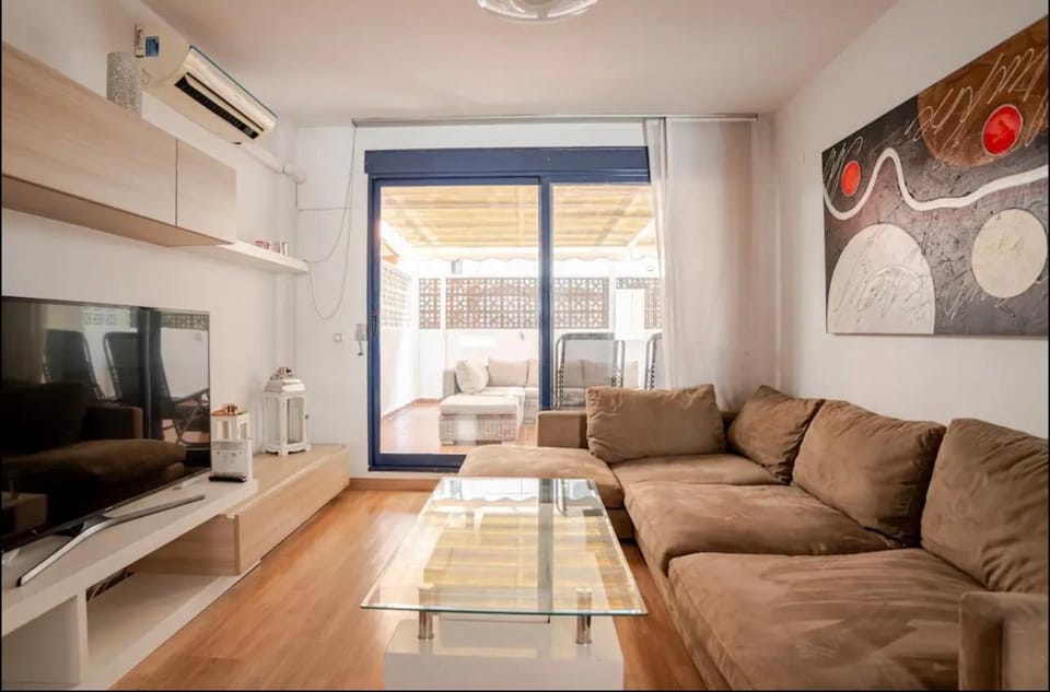 Adosado, wifi, playa, lugar espacioso, vacacional House in Valencian Community
