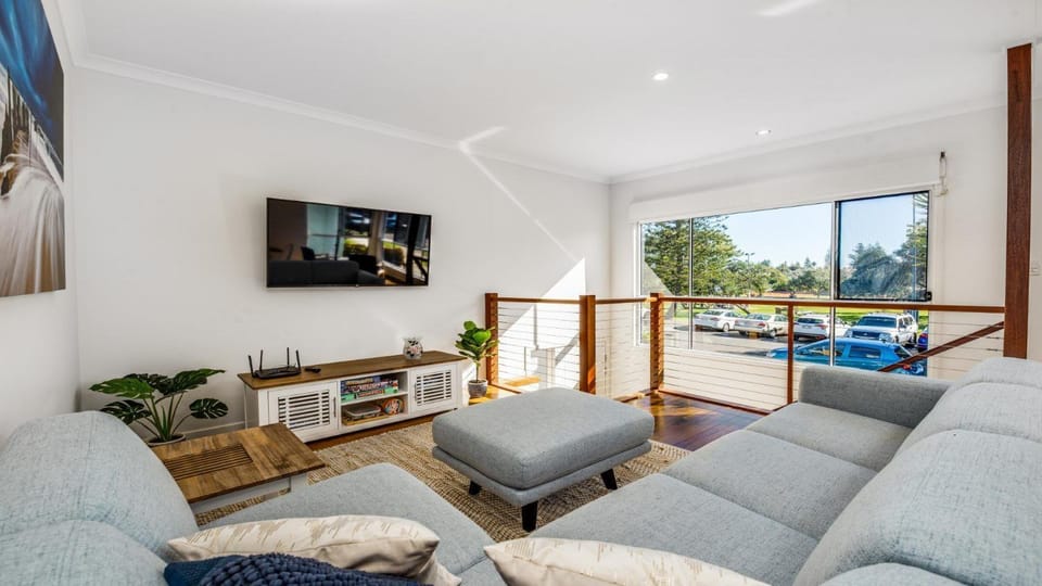 12 Bryce Street Moffat Beach QLD House in Eleanor Shipley Park