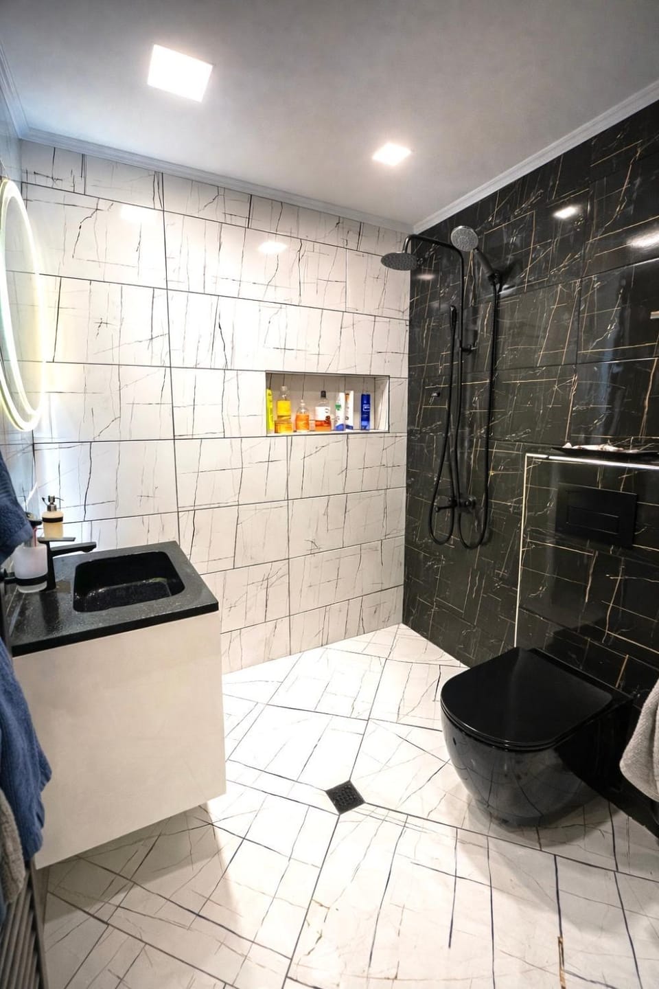 Shower, Bathroom, towels