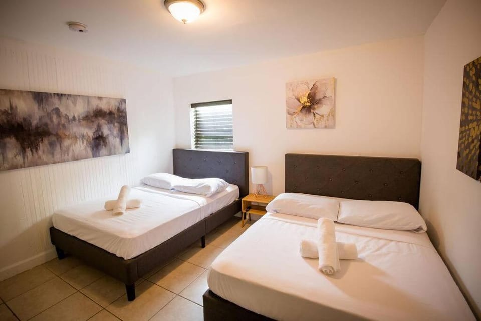 3 Bedroom Miami Home 15 Minutes to the Beach House in Miami Shores