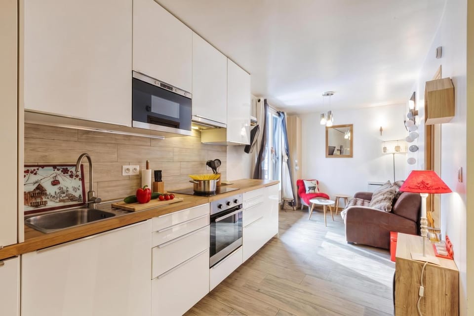 Kitchen or kitchenette