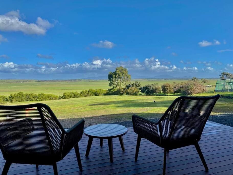 Patio, Spring, Day, Natural landscape