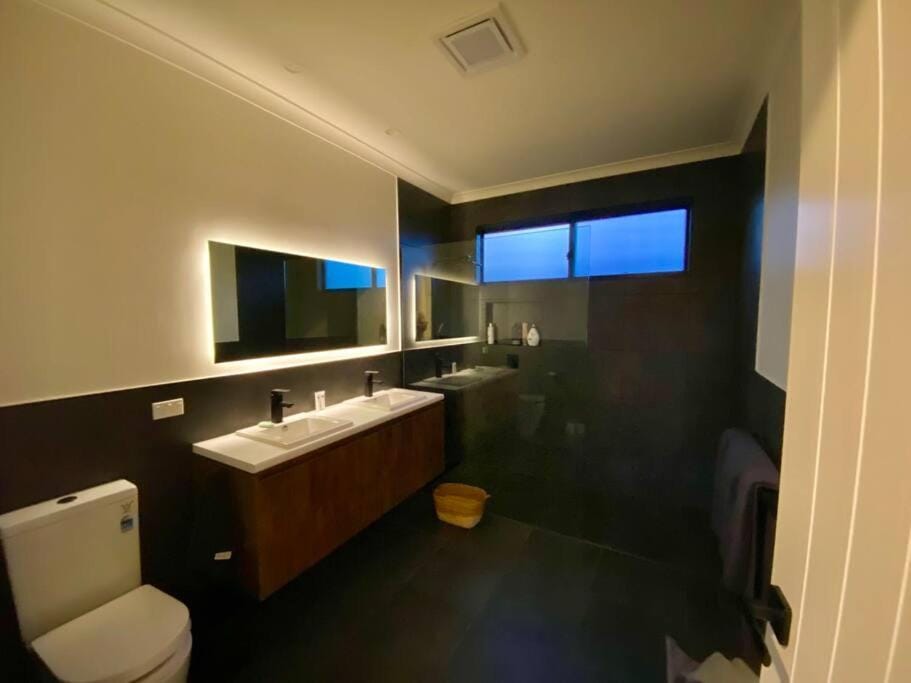 Toilet, Bathroom