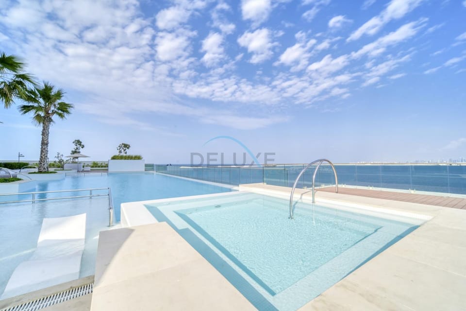 Stylish Studio with Sea Views and Direct Access to the Pool from Balcony, The Anwa By Omniyat, Dubai Maritime City by Deluxe Holiday Homes Apartment in Dubai
