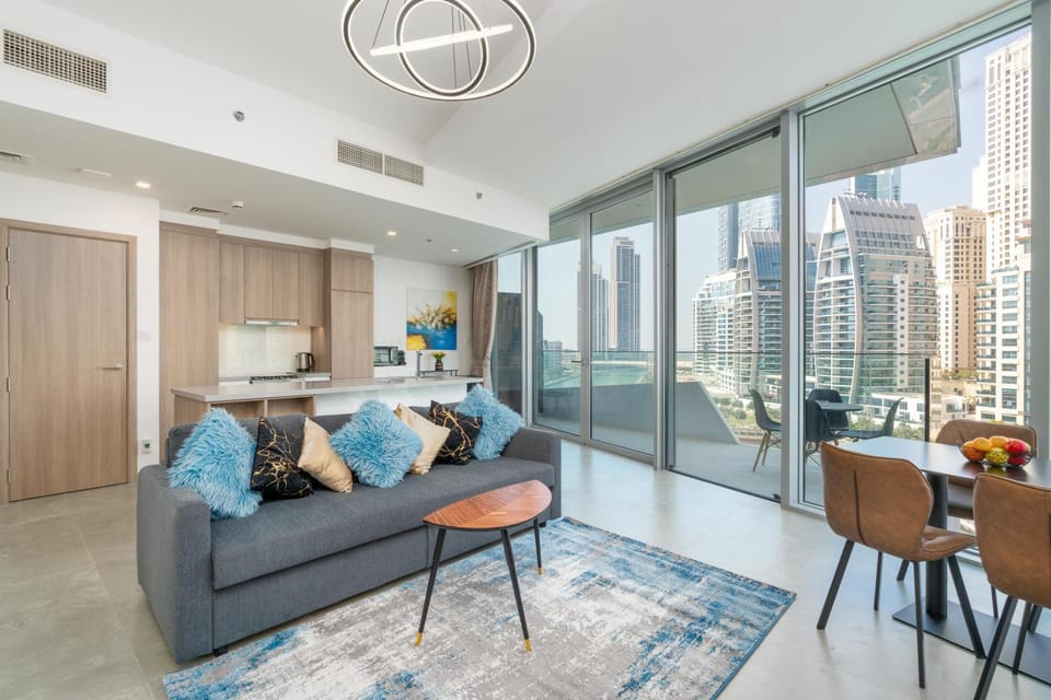 Living room, Seating area, Dining area