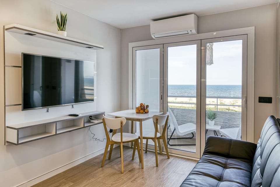 new Marina Dreams D-luxe Apartment in Alt Empordà