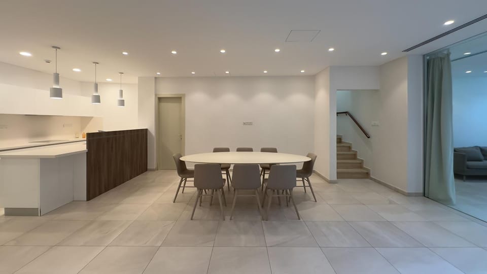 Kitchen or kitchenette, Dining area, air conditioner