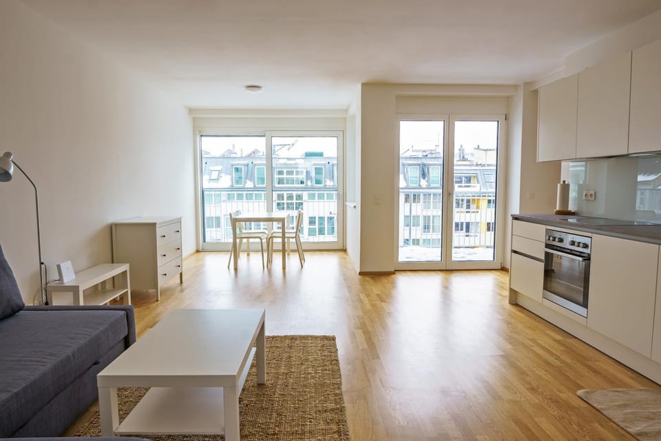 Kitchen or kitchenette, Living room, Seating area, Dining area, pet friendly, stove