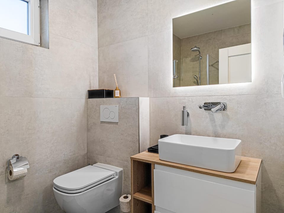 Toilet, Bathroom