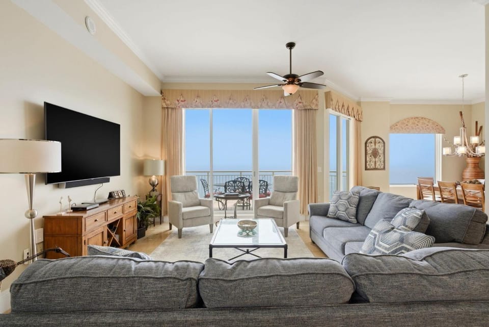 Indigo East 2102 Penthouse w/Cabana House in Perdido Key