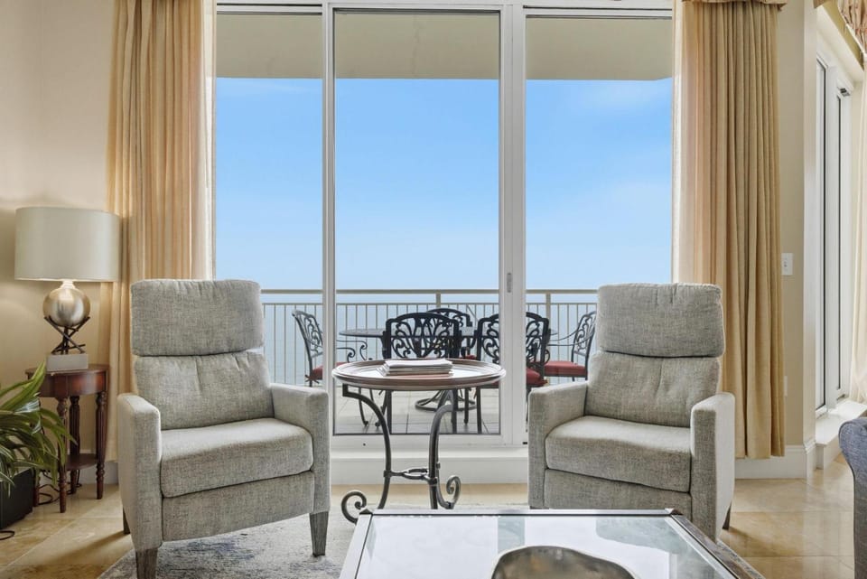 Indigo East 2102 Penthouse w/Cabana House in Perdido Key