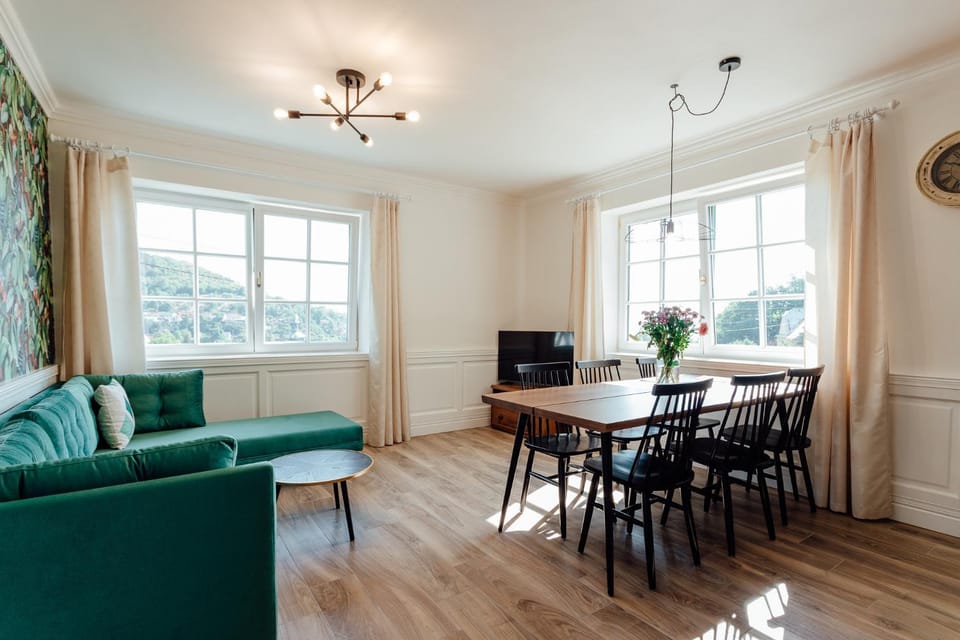 Living room, Dining area, kitchen