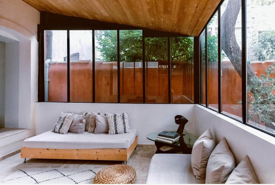 Garden, View (from property/room), Living room, Seating area, Garden view