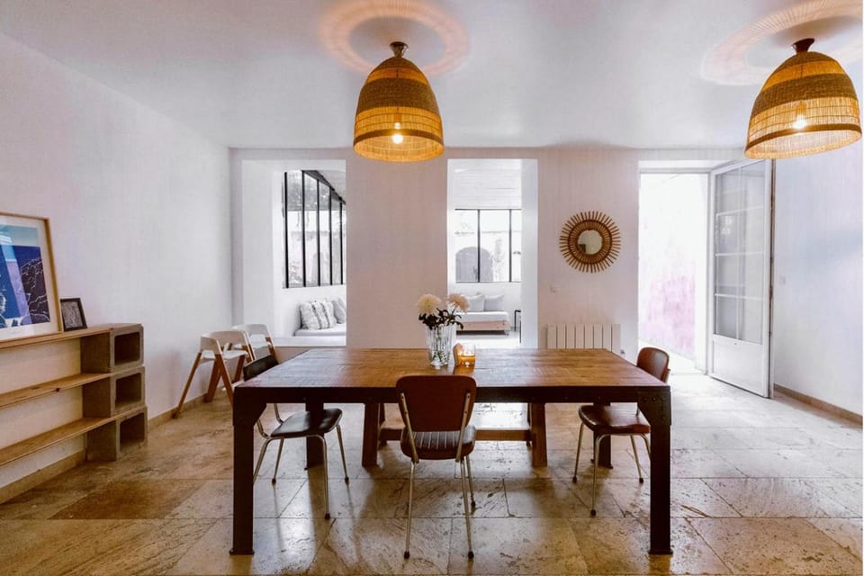 Seating area, Dining area