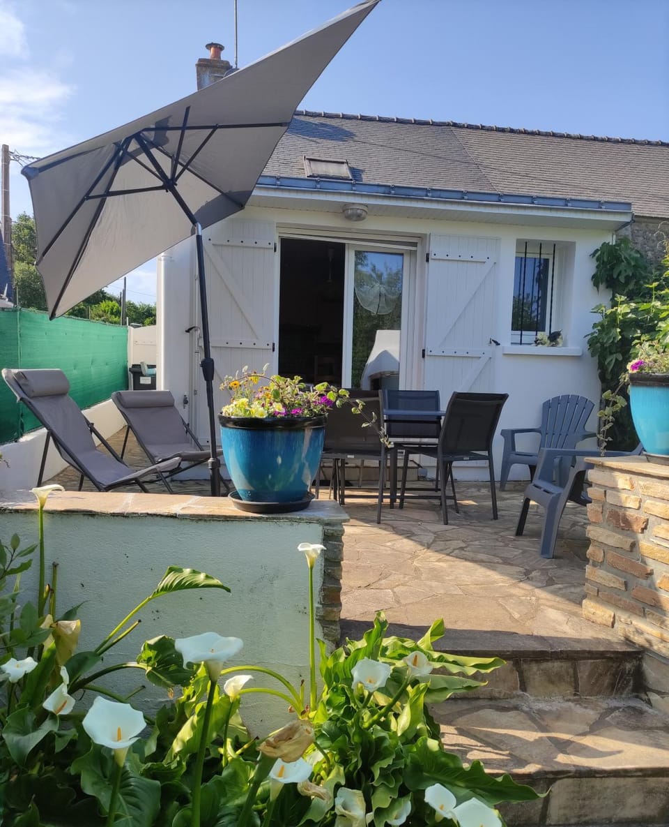 Property building, Patio