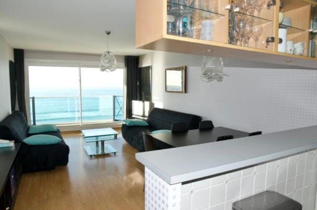 Balcony/Terrace, Kitchen or kitchenette, Living room, Dining area, Sea view