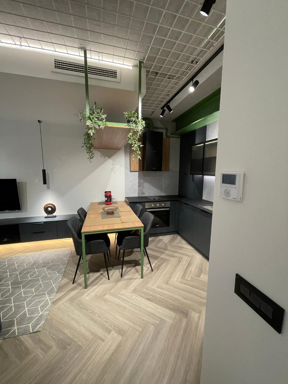 Kitchen or kitchenette, Dining area, air conditioner