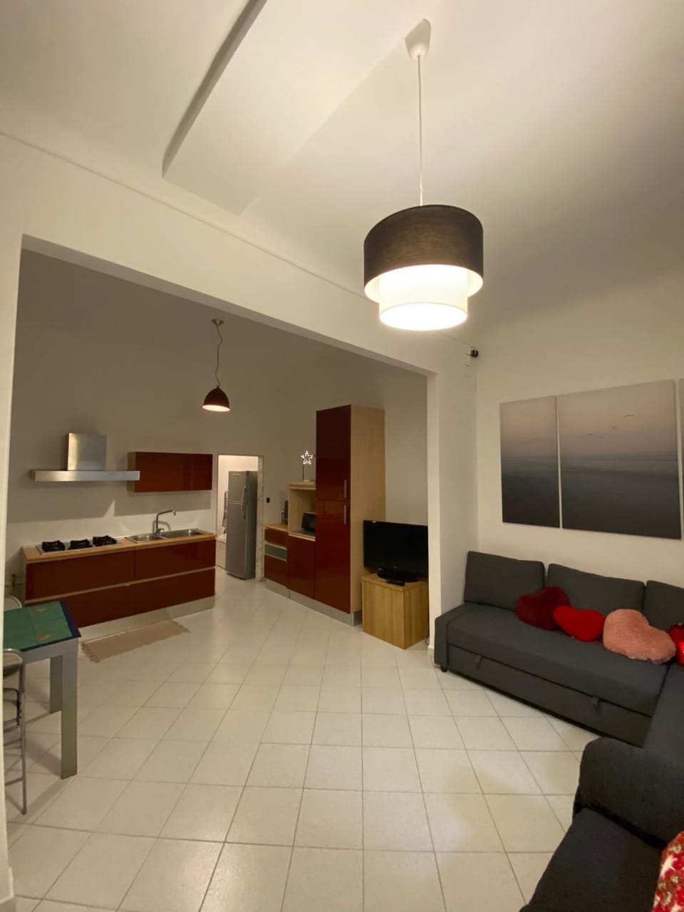 Bed, TV and multimedia, Kitchen or kitchenette, Living room, Photo of the whole room, Seating area