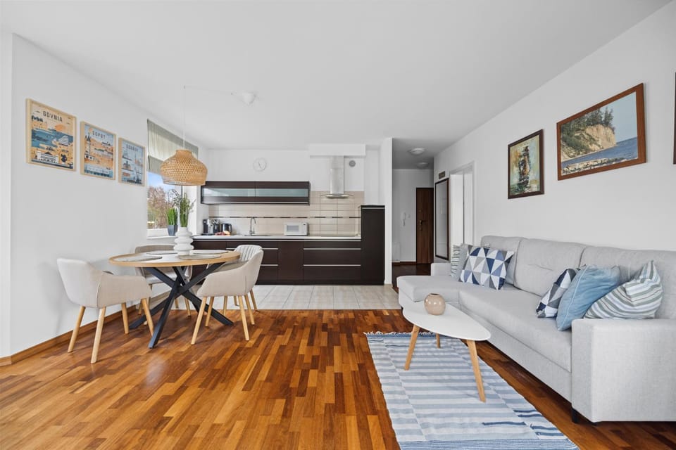 Kitchen or kitchenette, Living room, Seating area